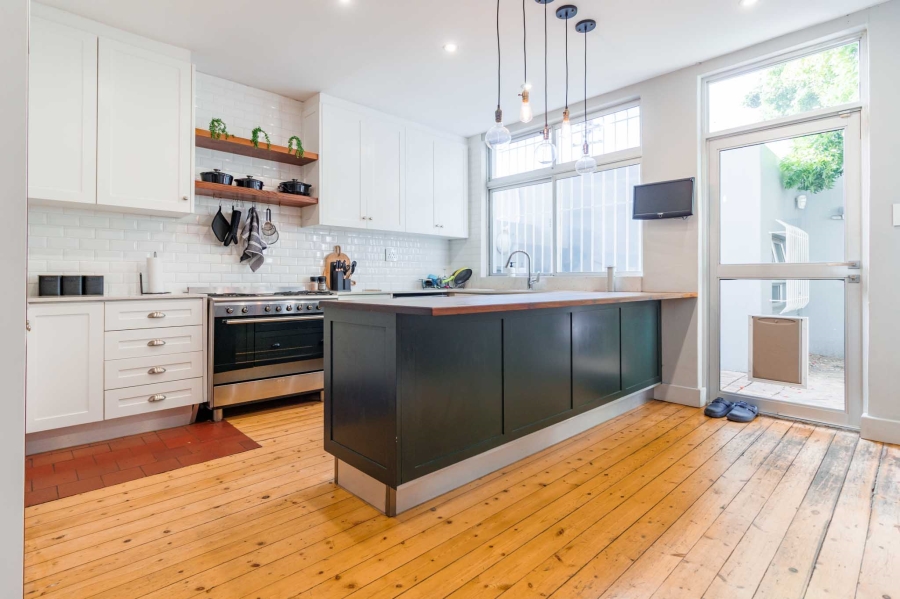 4 Bedroom Property for Sale in Bantry Bay Western Cape